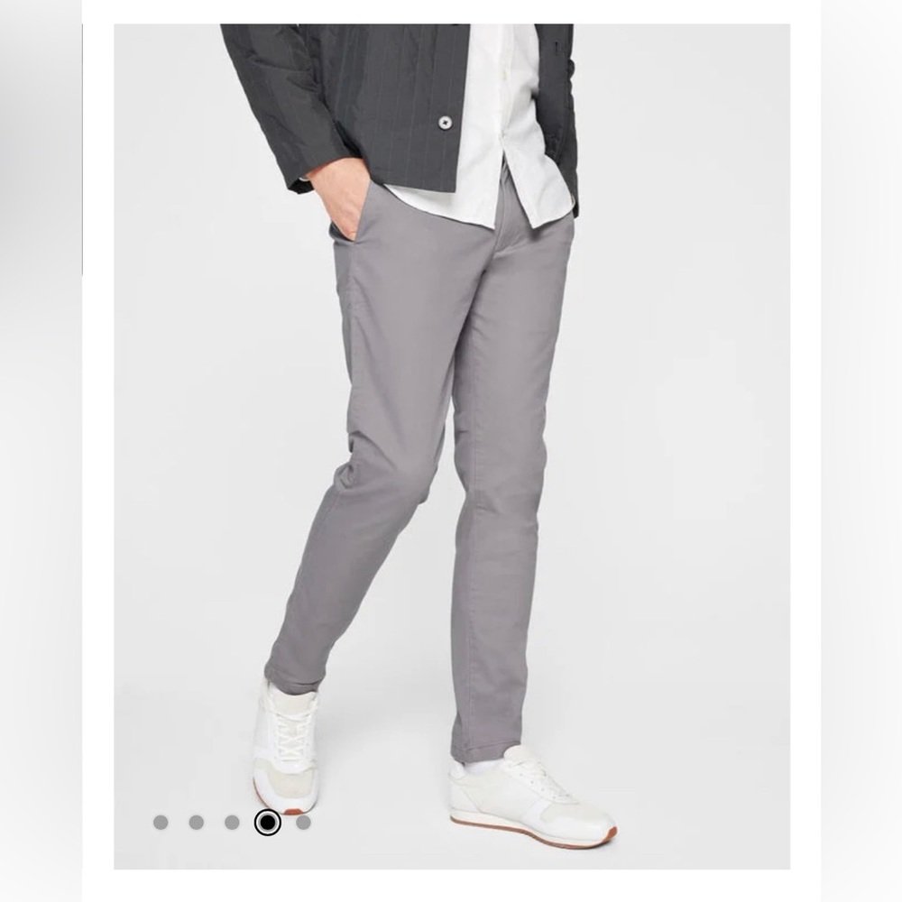 Club Monaco Men’s Connor modern slim fit. 32/32. Excellent condition.